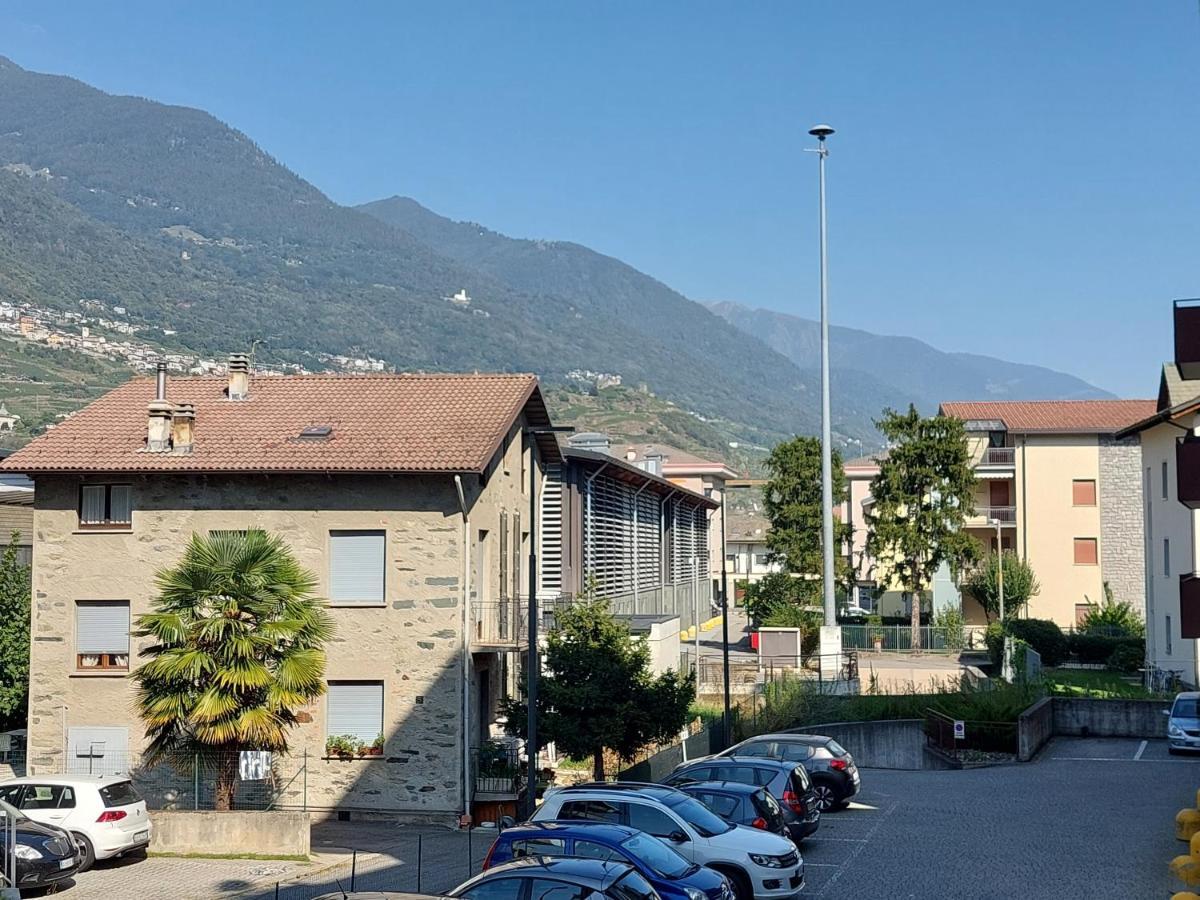 Bilocale Luminoso, Ottima Posizione Apartment Sondrio Exterior foto