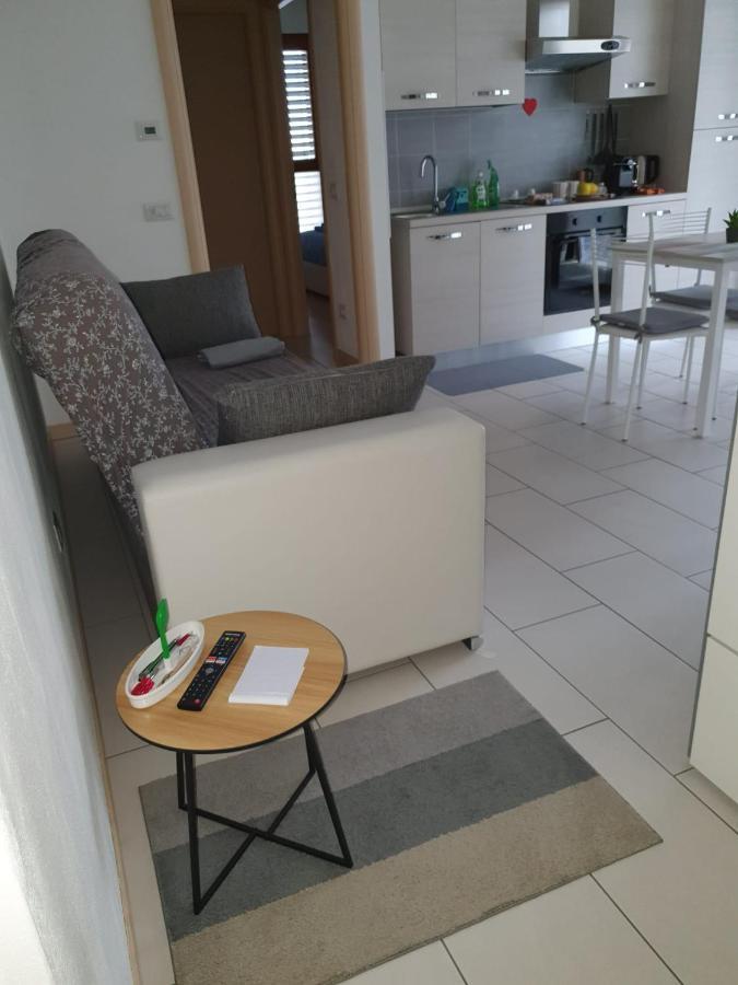 Bilocale Luminoso, Ottima Posizione Apartment Sondrio Exterior foto